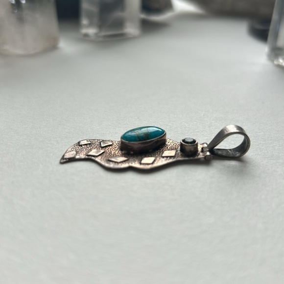 Turquoise and Mystic Topaz set in sterling sliver - Picture 5 of 6